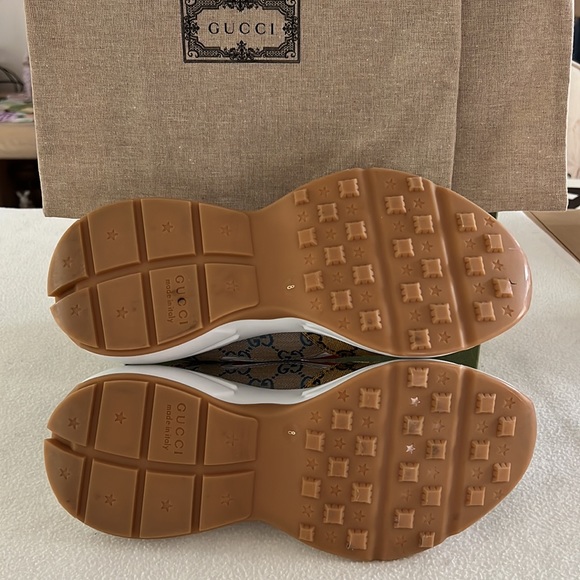 GUCCI Men’s Rhyton Multicolor sneaker - Picture 6 of 7